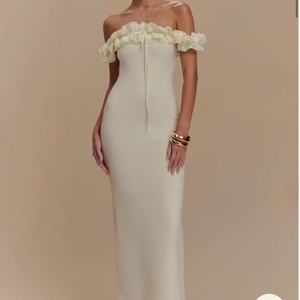 Meshki Cream Off-Shoulder Gown Wedding